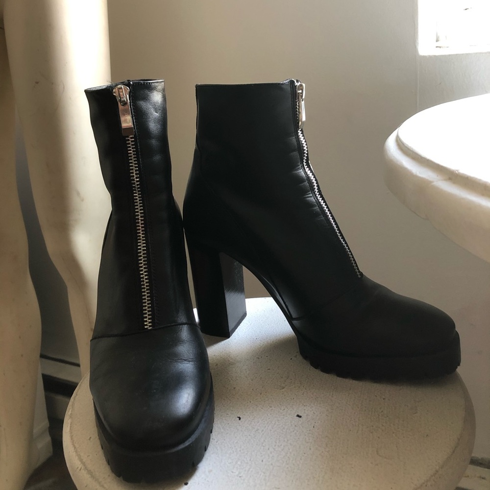 Zara zipper boots, size 9